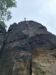 3 Sterne Riss am Glatten Turm